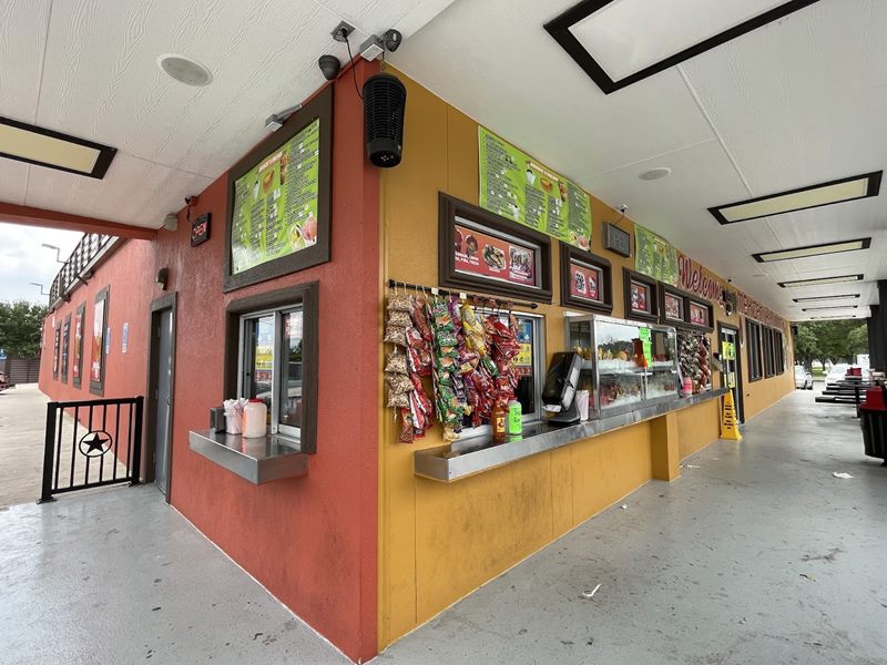Sandia Mexican Restaurant & Fruteria exterior